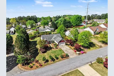 2130 Saint Thomas Way, Suwanee, GA 30024 - Photo 30
