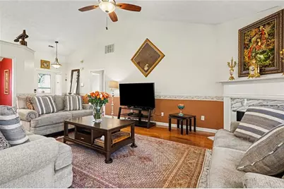 2130 Saint Thomas Way, Suwanee, GA 30024 - Photo 8