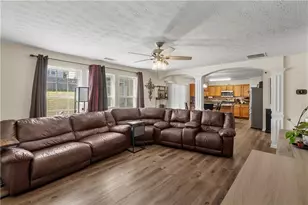 2137 Black Oak Ln, Ellenwood, GA 30294 - Photo 18