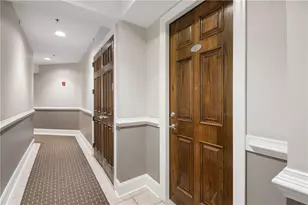 560 Dutch Valley Road NE, Atlanta, GA 30324 - Photo 4