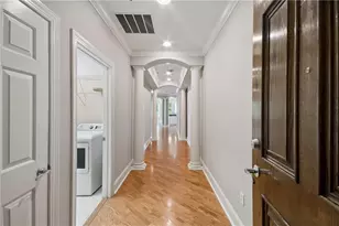 560 Dutch Valley Road NE, Atlanta, GA 30324 - Photo 6