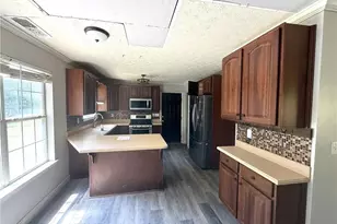 7251 Williams Rd, Flowery Branch, GA 30542 - Photo 4