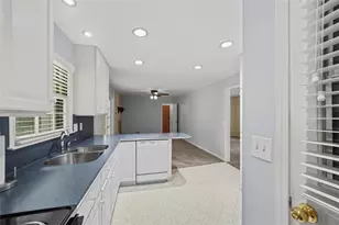 1319 Renee Dr SW, Lilburn, GA 30047 - Photo 22