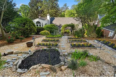 561 Peachtree Battle Avenue NW, Atlanta, GA 30305 - Photo 48
