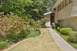 2001 Castleway Ln NE, Atlanta, GA 30345 - Photo 4