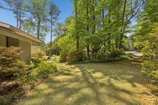 2001 Castleway Ln NE, Atlanta, GA 30345 - Photo 38