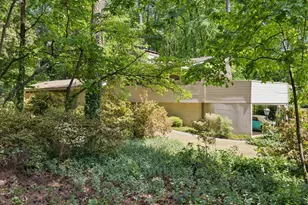 2001 Castleway Ln NE, Atlanta, GA 30345 - Photo 2