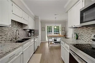 110 Courtyard Terrace, Roswell, GA 30075 - Photo 8