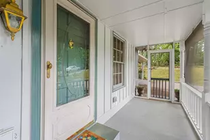 3946 Fraser Cir, Gainesville, GA 30506 - Photo 2