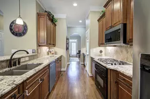 1228 Parkside Village Dr, Marietta, GA 30060 - Photo 2