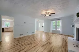 1504 Mill Creek Ct SW, Marietta, GA 30008 - Photo 10