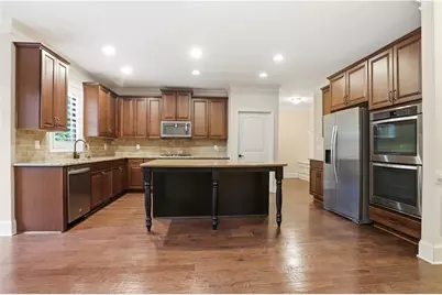 115 Cochran Farms Drive, Roswell, GA 30075 - Photo 2