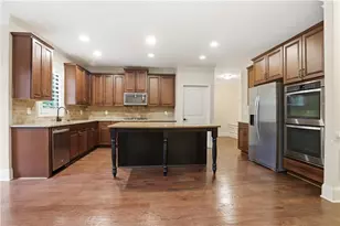 115 Cochran Farms Dr, Roswell, GA 30075 - Photo 2