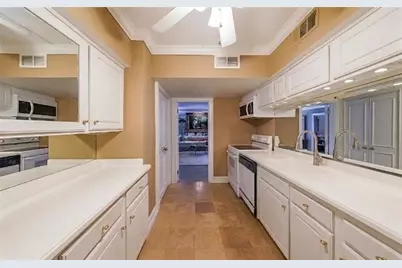 3648 Peachtree Road #4S, Atlanta, GA 30319 - Photo 12