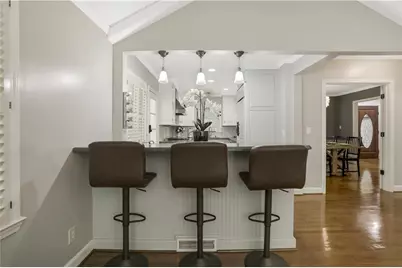 3902 Peachtree Dunwoody Road NE, Atlanta, GA 30342 - Photo 8