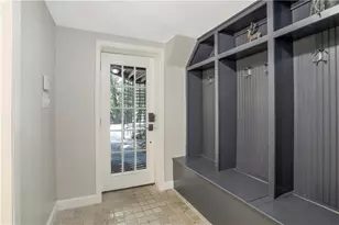 3902 Peachtree Dunwoody Rd NE, Atlanta, GA 30342 - Photo 22
