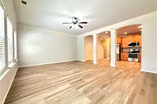 323 Knelston Oak Dr, Suwanee, GA 30024 - Photo 10