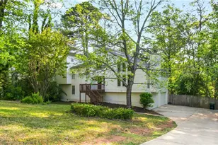 3950 Lookout Point Dr, Marietta, GA 30066 - Photo 2