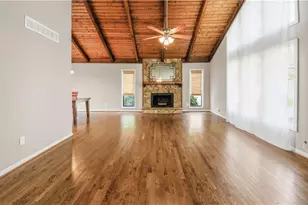 3950 Lookout Point Dr, Marietta, GA 30066 - Photo 4
