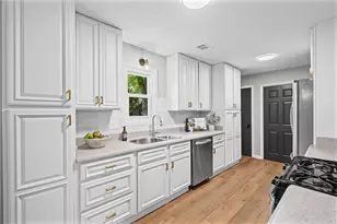 213 Colemans Bluff Dr, Woodstock, GA 30188 - Photo 12