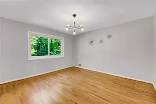 5080 Nesbit Ferry Ln, Sandy Springs, GA 30350 - Photo 12