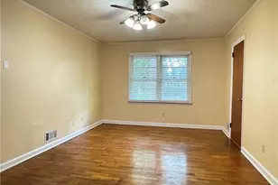 222 Pineview Dr, Lawrenceville, GA 30046 - Photo 10