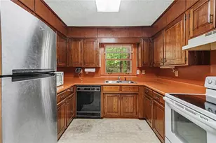 3642 Rainbow Cir SW, Snellville, GA 30039 - Photo 16