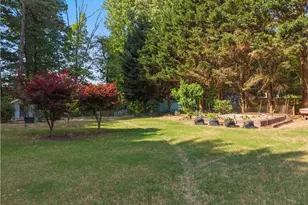 3737 Victoria Dr, Buford, GA 30519 - Photo 28