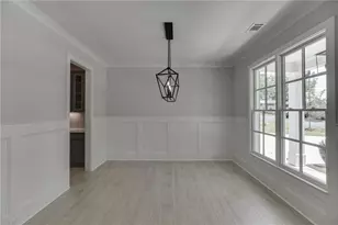 250 Wilbanks St, Buford, GA 30518 - Photo 8