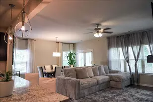 402 Mulberry Row SE, Atlanta, GA 30354 - Photo 8