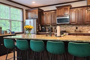 5583 Julian Pl, Atlanta, GA 30342 - Photo 2