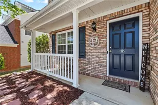 646 Hawthorn Ln, Grayson, GA 30017 - Photo 2