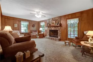 1153 Wind Hill Ln SW, Marietta, GA 30064 - Photo 20