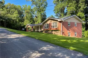 210 Greenwood Ln, Carrollton, GA 30117 - Photo 2