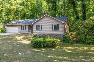1430 Hillside Place SE, Conyers, GA 30094 - Photo 2