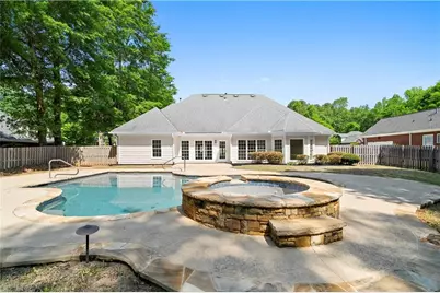 681 Templeton Drive, Loganville, GA 30052 - Photo 10