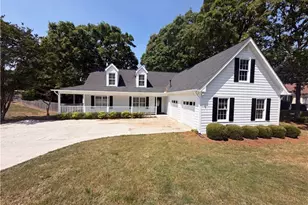 520 Fawn Ln, Loganville, GA 30052 - Photo 6