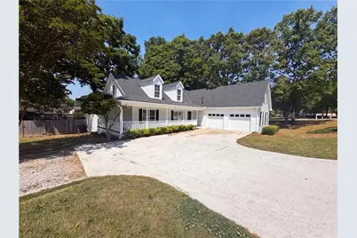 520 Fawn Lane, Loganville, GA 30052 - Photo 4