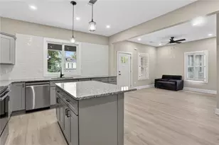 607 E Solomon St, Griffin, GA 30223 - Photo 2