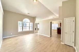 1080 Chandler Ridge Dr, Lawrenceville, GA 30045 - Photo 4