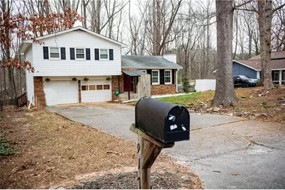 917 Chartley Drive SW, Lilburn, GA 30047 - Photo 2