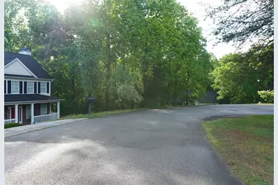 4629 Breakwater Drive, Gainesville, GA 30506 - Photo 2