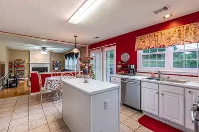 660 Glenbarrett Court NE, Marietta, GA 30066 - Photo 10