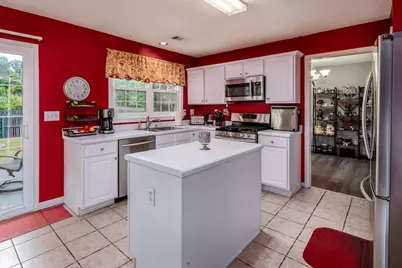660 Glenbarrett Court NE, Marietta, GA 30066 - Photo 8
