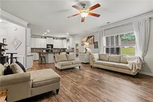 585 Country Ridge Dr, Hoschton, GA 30548 - Photo 2