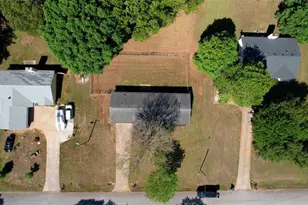 205 Lazy Hollow Ln, Covington, GA 30016 - Photo 4