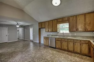 205 Lazy Hollow Ln, Covington, GA 30016 - Photo 14