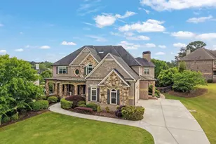 16450 Waxmyrtle Rd, Alpharetta, GA 30004 - Photo 2
