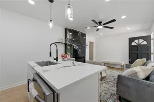 445 Carey Dr SE, Atlanta, GA 30315 - Photo 10