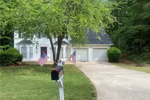 114 Spring Creek Ct, Canton, GA 30115 - Photo 2